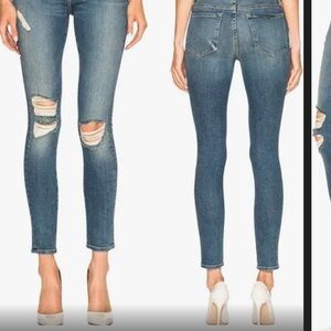 Frame denim le high, skinny, distressed jeans, new without tag size 25